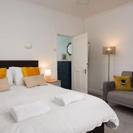 Lovely City Town House With Free Parking Sleeps 2 To 6 Guests York Esterno foto