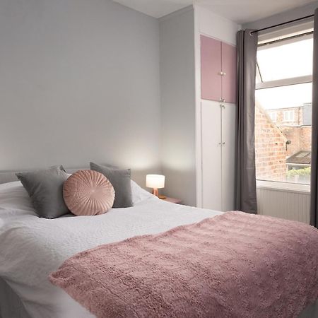Lovely City Town House With Free Parking Sleeps 2 To 6 Guests York Esterno foto
