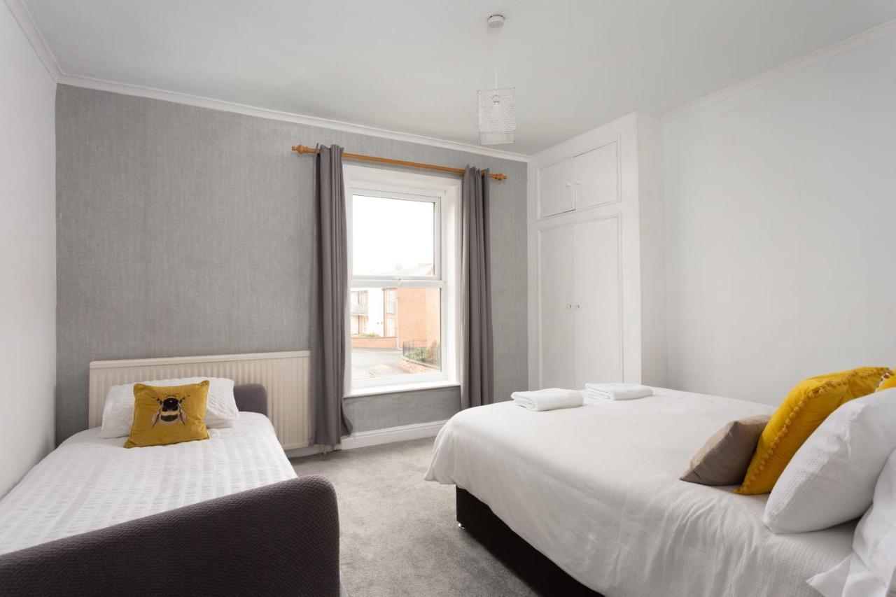 Lovely City Town House With Free Parking Sleeps 2 To 6 Guests York Esterno foto
