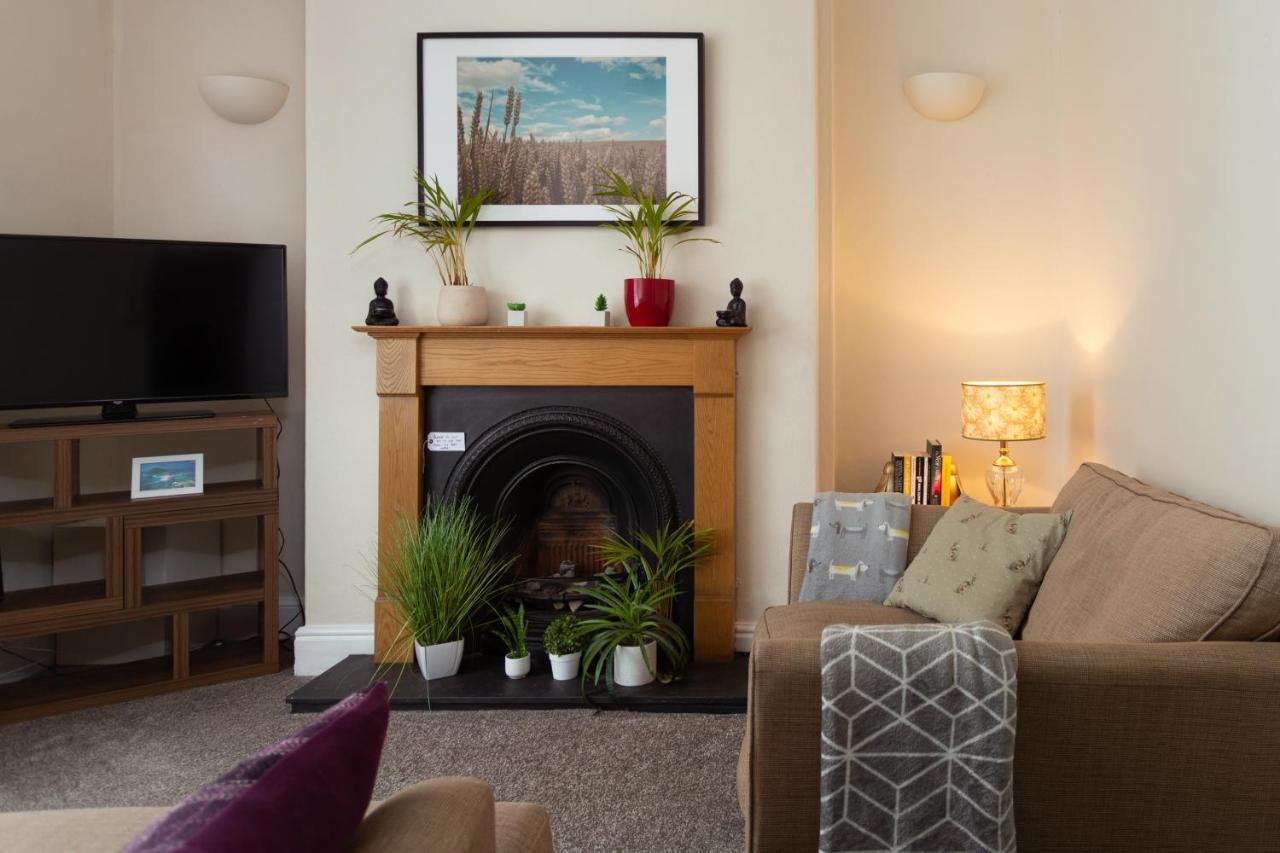 Lovely City Town House With Free Parking Sleeps 2 To 6 Guests York Esterno foto