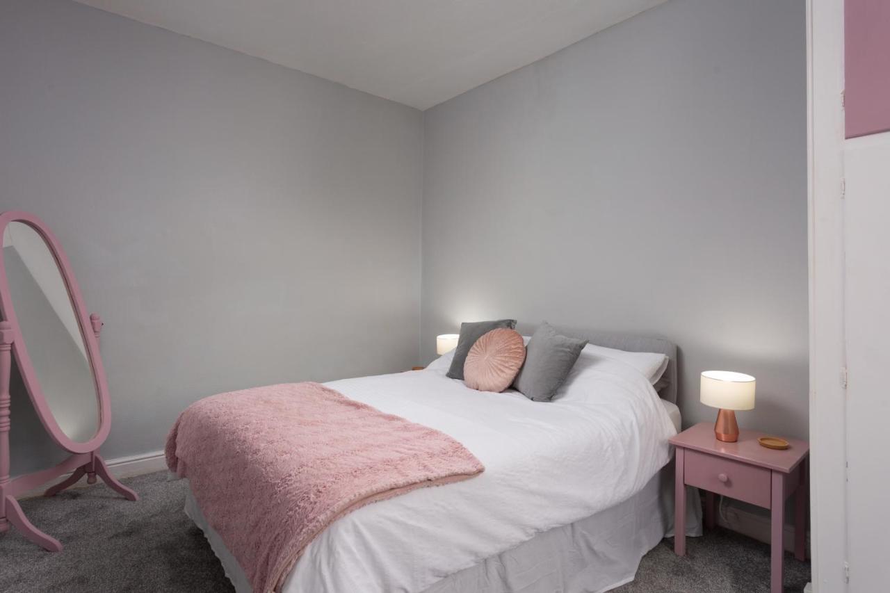 Lovely City Town House With Free Parking Sleeps 2 To 6 Guests York Esterno foto