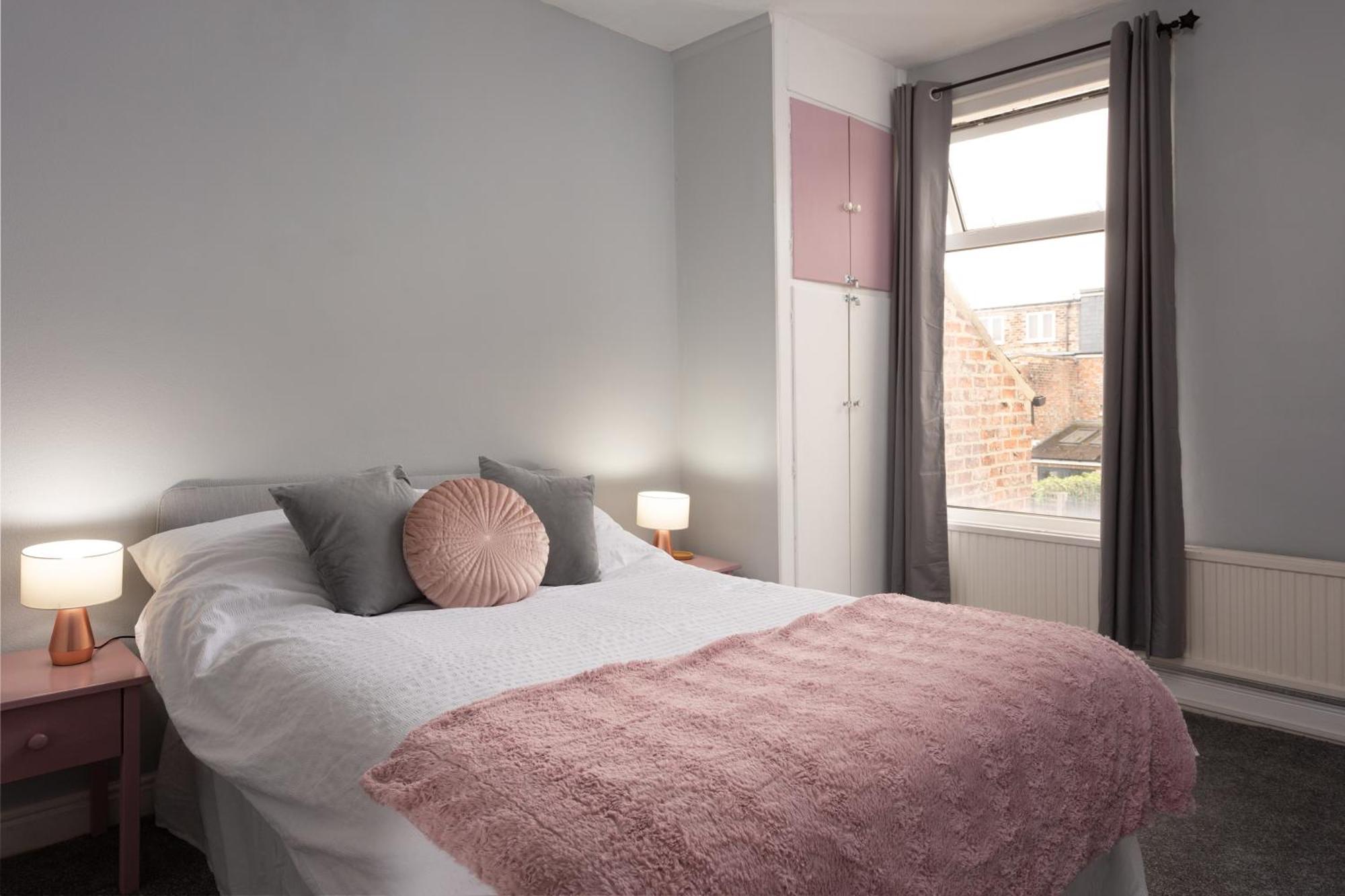 Lovely City Town House With Free Parking Sleeps 2 To 6 Guests York Esterno foto